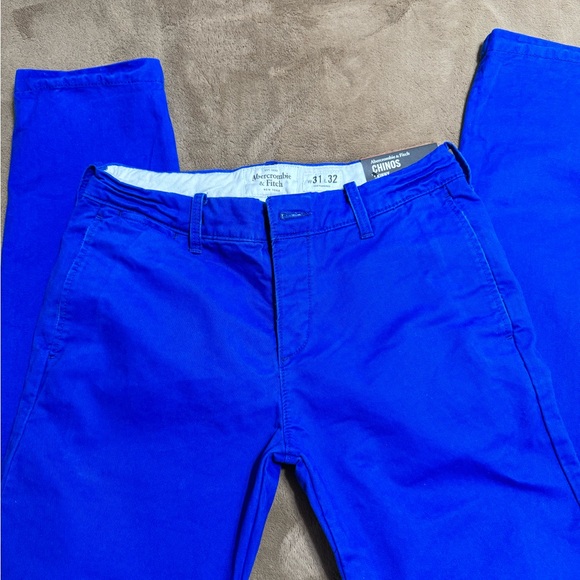 Abercrombie and Fitch Men’s Chino pants - Picture 4 of 5